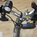 헤드랜턴 겸 자전거 전조등 스마트폰거치대 안전등 이미지