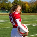 Victoria's Secret Angels suit up and play football in Super Bowl ad - 빅토리아 시크릿 천사 의상을하고 슈퍼 볼 광고에서... 이미지
