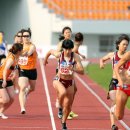 김하나 4관왕 100m 200m 400m계주1600m 계주 우승 (한국신기록 2개 달성 이미지