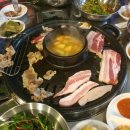 꽃돼지바베큐 이미지