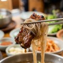 신진숯불갈비 | [이천 맛집] 고기와 냉면의 완벽한 콤비! 이천 우주면옥에서 즐기는 육즙 가득 직화 돼지갈비와 함흥냉면