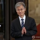 오늘자 조희대, 두 줄짜리 서면입장 발표하고 퇴근 문답 패싱.gif 이미지