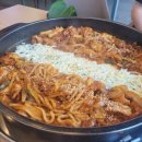 더더치즈닭갈비 이미지