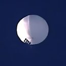 美 핵미사일 격납고 위에 둥둥… 중국의 풍선이 지켜보고 있었다 이미지