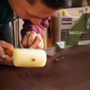 가죽 브리프 케이스 만들기 이미지