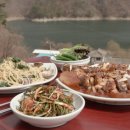 물안개피는호숫가펜션 이미지