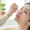 애꿎은 인공눈물만 ‘뚝뚝’…나이 들수록 심해지는 ‘눈 건조증’ 이미지
