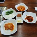 우리마트(진영점) | 김해 진영 한우마을, 깊고 진한 국물의 한우 육개장