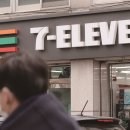 세븐일레븐 앞 이미지