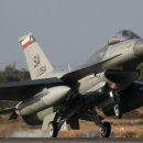 우크라, 바크무트 '졌잘싸(?)'...미, 우크라 조종사들 F-16 교육훈련 이미지