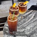 민락역 2번출구 E/V 옆 | 부산 전포공구길 반려동물 동반 가능 야외테라스석이 멋진 카페 &#39;로우앤스윗&#39;