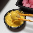 기영이숯불두마리치킨 포장 후기 - 순살반반(소금통마늘+빨간양념), 돼지껍데기 누들, 통마늘칩 추가...