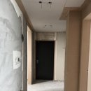 신안1단지 | 남양주진접중문 시공사례 – 신안인스빌 12단지/23단지 비대칭 유압스윙도어 설치 후기
