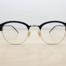 아름 안경 이미지