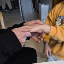 강서활기찬재활의학과의원 | 손가락 접질림 강서활기찬재활의학과의원에서 깁스 / 송정온누리약국