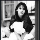 긴머리 소녀 이미지