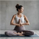 요가와 필라테스 이미지