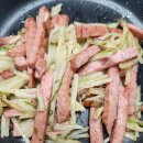 나빛반 시현이의 저녁반찬은 직접캐온 감자로 감자볶음입니다 🥔 이미지