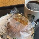 카페오월일일 | [스타벅스] 오월의종 저당 호두 앙금빵, 내돈내산 리얼 후기