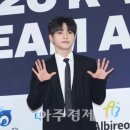 성리 가수님 포즈 이미지