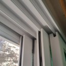 관악-현장-관악-972 | 바람에 흔들리고 밖으로 넘어갈것 같은 처진샤시수리