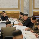 김정은, 당중앙군사위 확대회의 지도...&#39;전략·전술적 우세 군사대책&#39; 결정 이미지