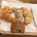 용산-417 | [서울/영등포] 테디뵈르하우스 더현대서울 - 흑백요리사 유행왕! 크로와상 3종 + 뺑스위스 솔직후기