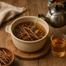 우슬농장 | 우슬 뿌리 차, 혈압과 뼈 건강에도 도움될까?