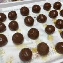 개들의 집 | 집에서 개맛있는 두쫀쿠 만들기 레시피 두바이쫀득쿠키 공장 돌린후기 노동시간 재료값 꿀팁