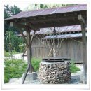 우물가의 미소 이미지