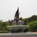 여인은 꽃잎 같지만 엄마는 무쇠 같다 이미지