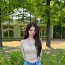 장원영, 넋 놓게 만드는 '현실감 제로' 미모…비현실적 '황금 비율' 비현실적인 미모와 황금 비율 이미지