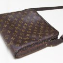 루이비통 / 크로스백,장지갑,카드지갑 / FREE 이미지