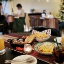 논지물 앞 도로변 | 수원 행궁동 술집 넓고 아늑한 행궁동 데이트 코스 논샬랑 라운지에서 즐긴 로맨틱한 저녁식사