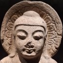 삼화령 애기부처 ㅡ 남산 장창곡 석조미륵여래삼존상(石造彌勒如來三尊像) 이미지