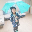 80001 | 8세 어몽어스 우산 내돈내산 후기(휠라키즈장화 깔맞춤 코디)