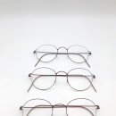 푸른안경 이미지