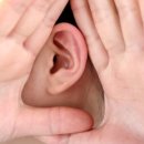 이어폰도 문제? 청력 손상시키는 나쁜 습관 5 이미지