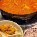 뚠뚠돼지김치찌개 이미지