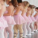 유아 스트레칭 발레 이미지