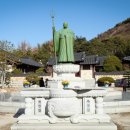 스님 조형물 이미지