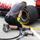 F1 자동차 정비 이미지