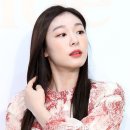 [김연아] 오늘저녁 끌로에백 행사에서 김연아(영상추가) 이미지