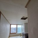 금호동 한신휴플러스아파트 35평 확장형 거주중집 디아망 크림화이트 도배시공 PR002-12 이미지