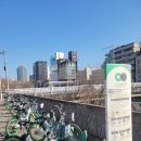 반포역 5번출구 앞 이미지