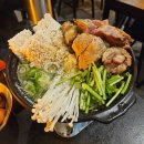 카툰한식 | 분위기 좋은 술집 연남동 한식주점 주실 (미나리 닭한마리 누룽지전골, 불삼겹정식, 바삭감자 후기)