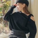 더리본크리닝 | [4컬러] 리본 언발란스 오프숄더 스웨터 RIBBON UNBALANCE OFF SHOULDER SWEATER 솔직 후기