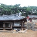간결하게 중부지방의 특징 잘 간직한 논산 윤황 고택