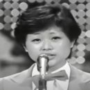 1977년 7월 거리에 선 ＜ 소녀와 가로등 ＞ 이미지