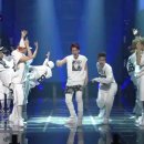 EXO(엑소) 멤버 카이 뮤직뱅크도중 안무동선이탈 이미지